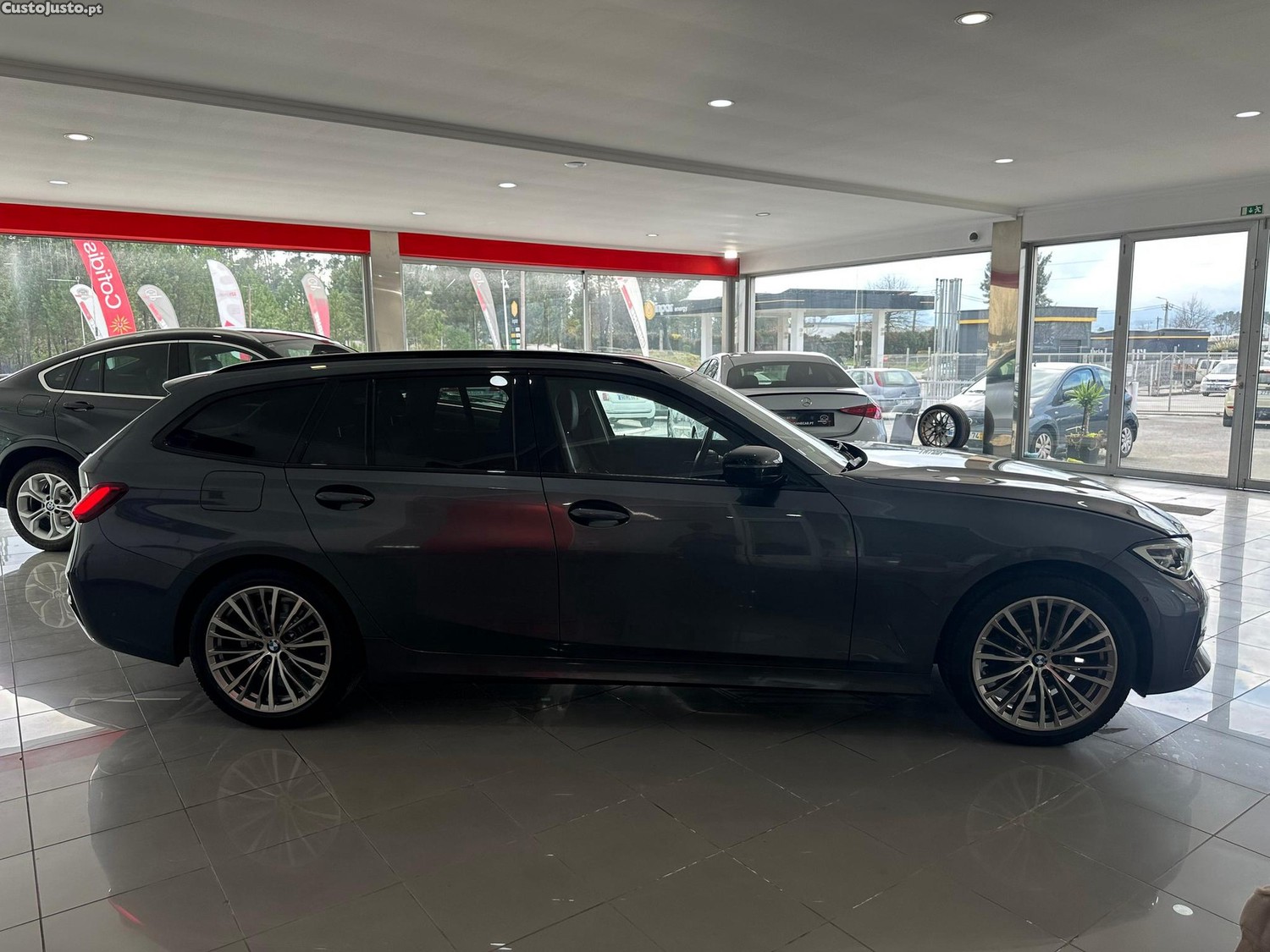 BMW 318 d Touring Line Luxury Auto — fotografia 19