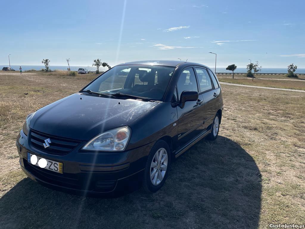 Suzuki Liana 1.4 DDIS a Diesel — fotografia 8