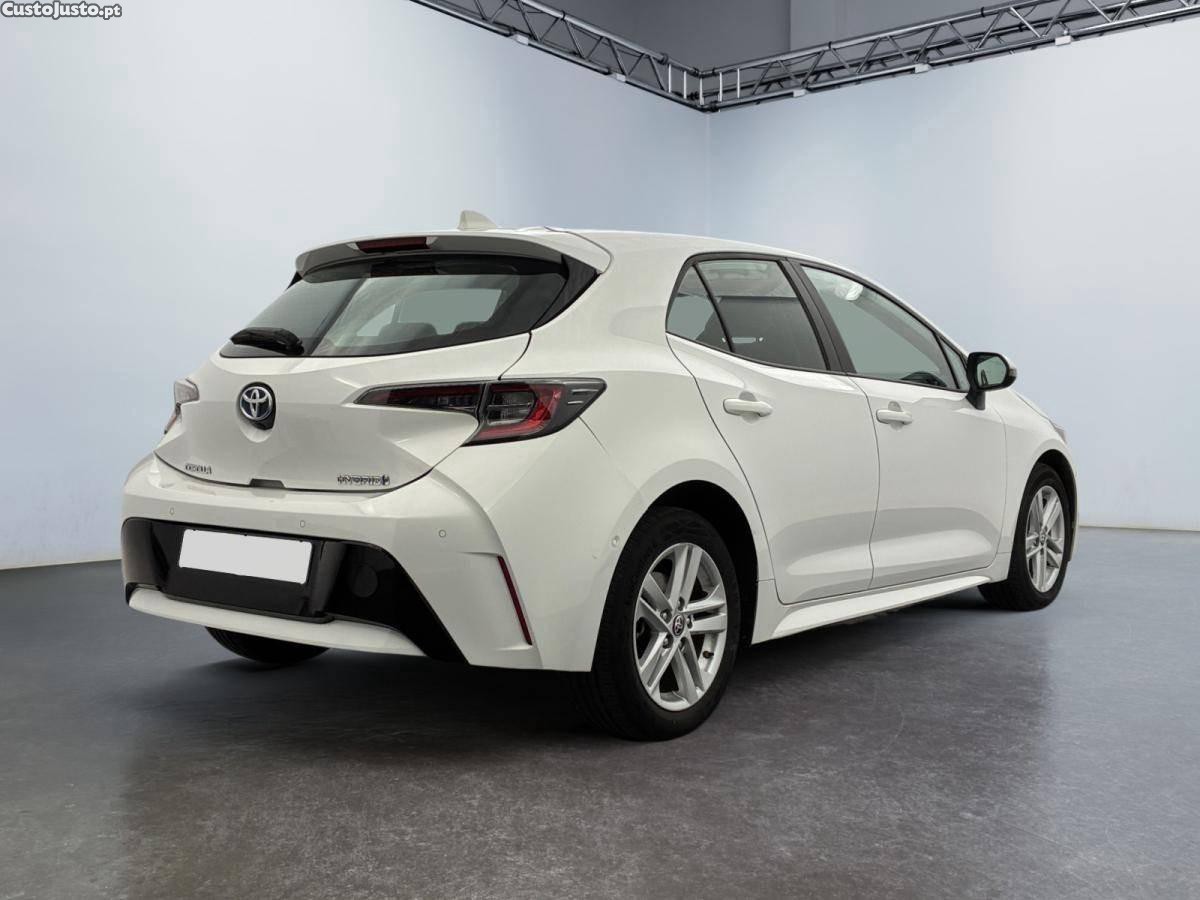 Toyota Corolla 1.8 Hybrid Dynamic - 22 foto 2