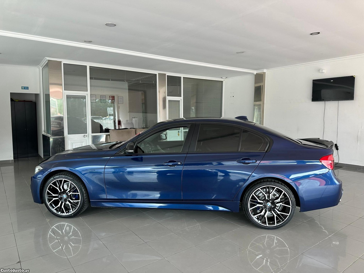 BMW 318 d Pack M Shadow Auto — fotografia 8