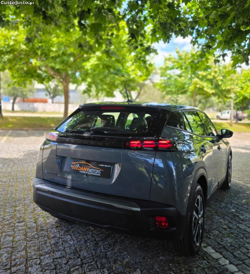 Peugeot 2008 50 kWh Active Pack — fotografia 7