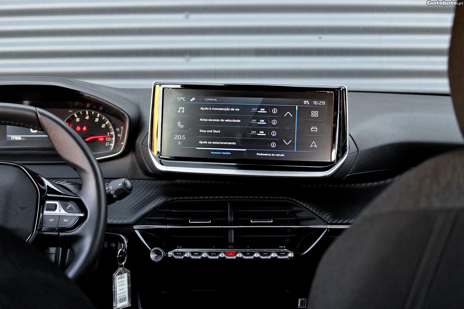 Peugeot 2008 1.2 PureTech Style — fotografia 16