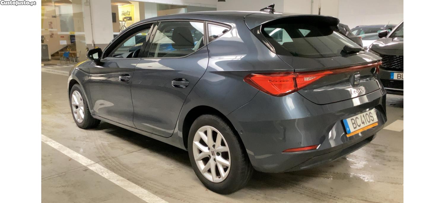 SEAT Leon 1.0 TSI Style 110cv — fotografia 18