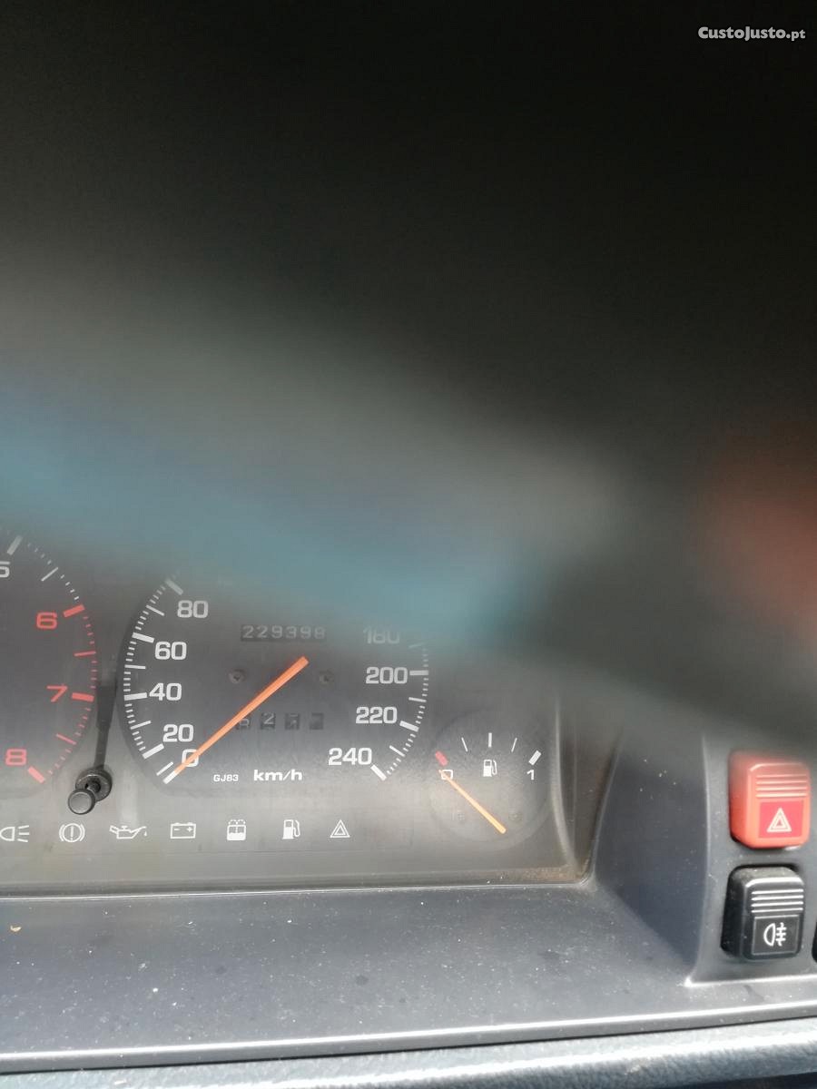 Mazda 626 Coupé 2.2 i — photo 4
