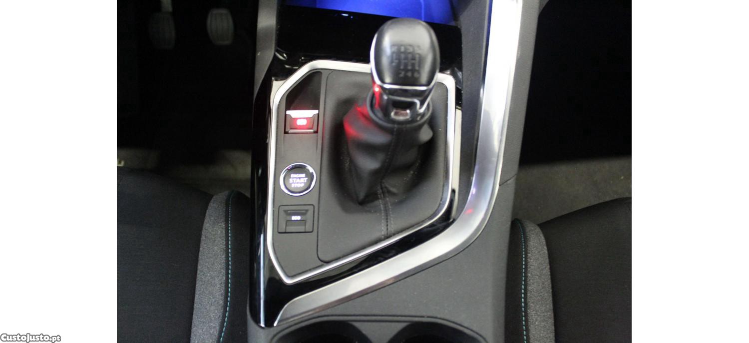 Peugeot 3008 1.2 PureTech Active Pack — fotografia 5