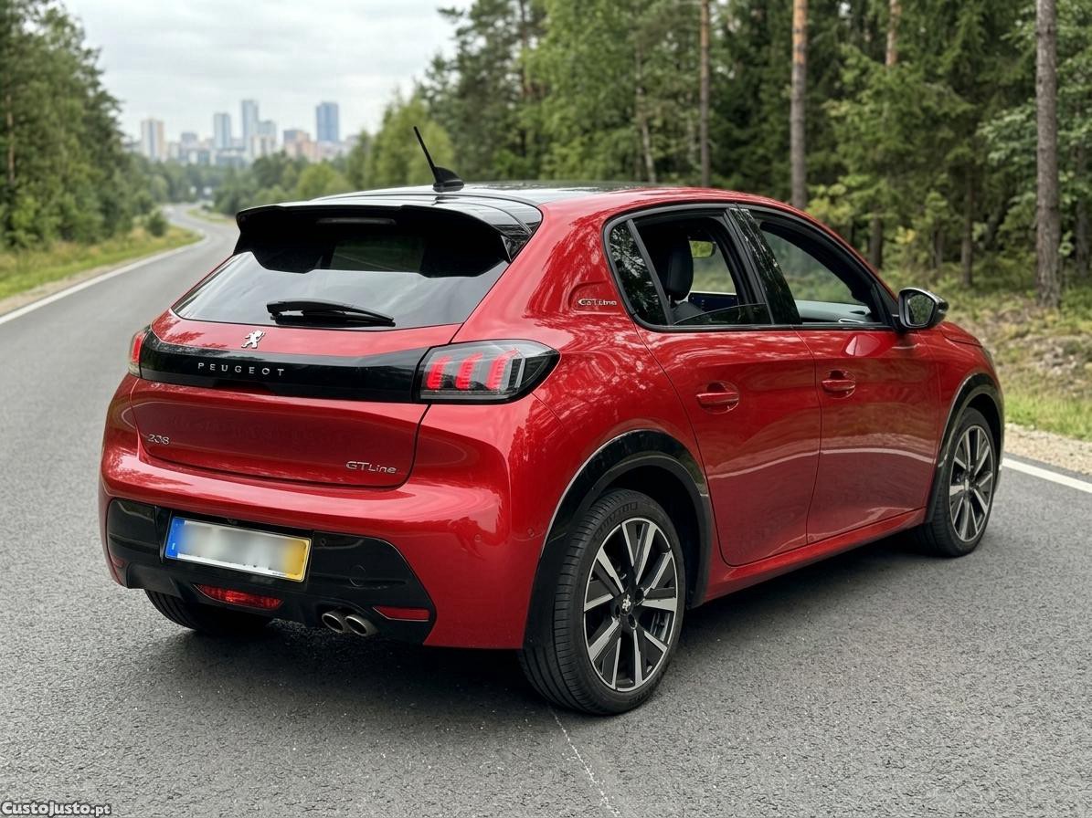 Peugeot 208 1.2 GT-LINE EAT8 — photo 4