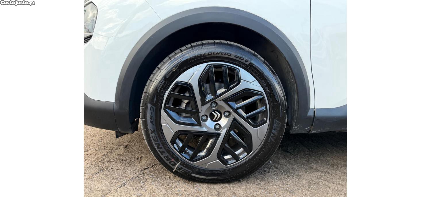 Citroën C4 PureTech Plus 1.2 130cv — fotografia 3