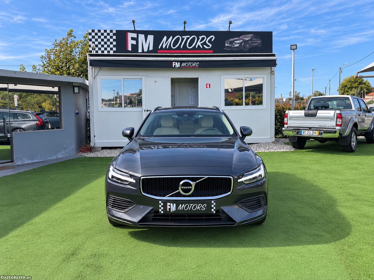 Volvo V60 2.0 T8 AWD TE Momentum Plus — fotografia 15