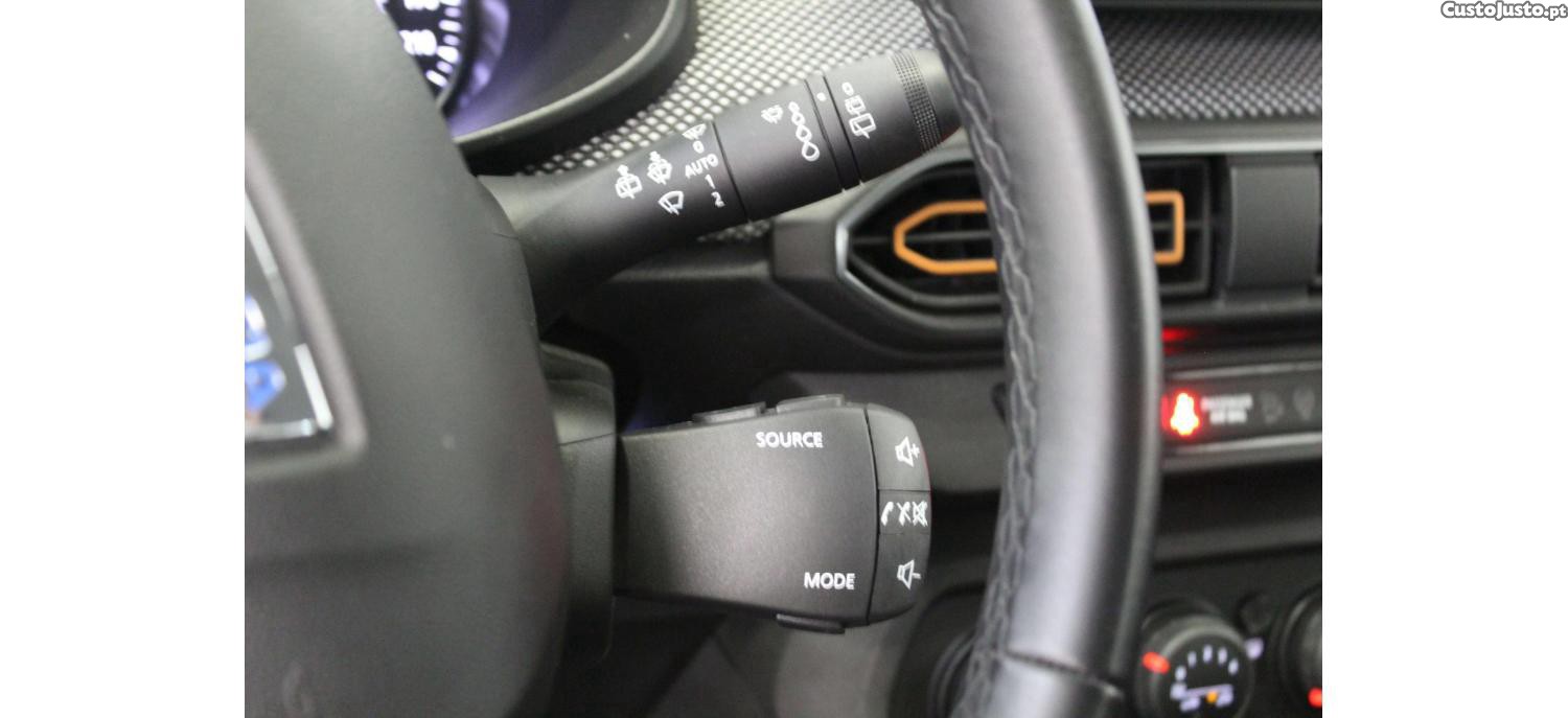 Dacia Sandero 1.0 ECO-Gexpression Bi-Fuel — fotografia 3