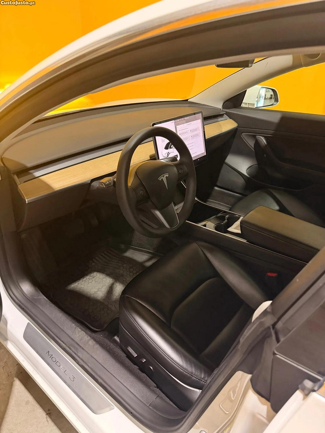 Tesla Model 3 Standard Range Plus RWD — fotografia 3