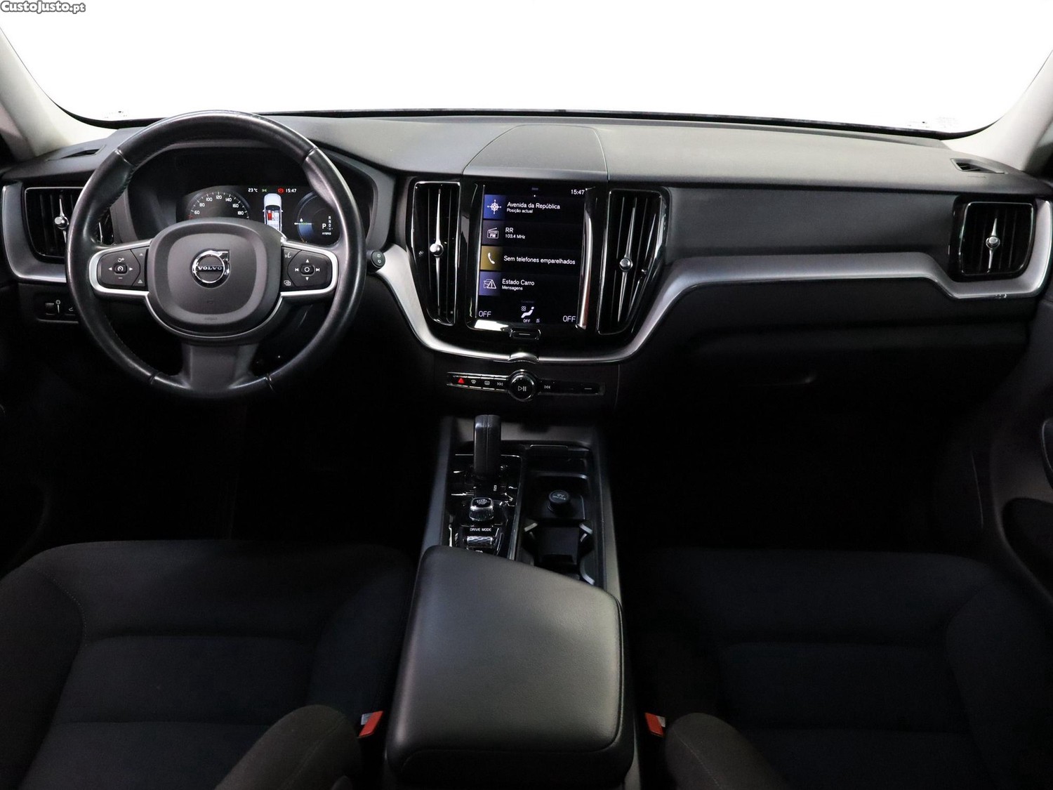 Volvo XC 60 2.0 T6 PHEV Inscription AWD — fotografia 13