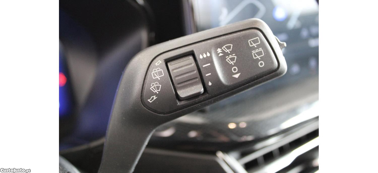 Ford Focus 1.0 EcoBoost MHEV ST-Line X — fotografia 6
