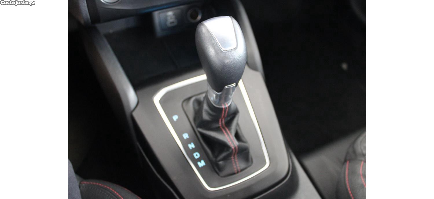 Ford Focus ST Line 1.0 Hybrid Ecoboost 125cv Aut — fotografia 4