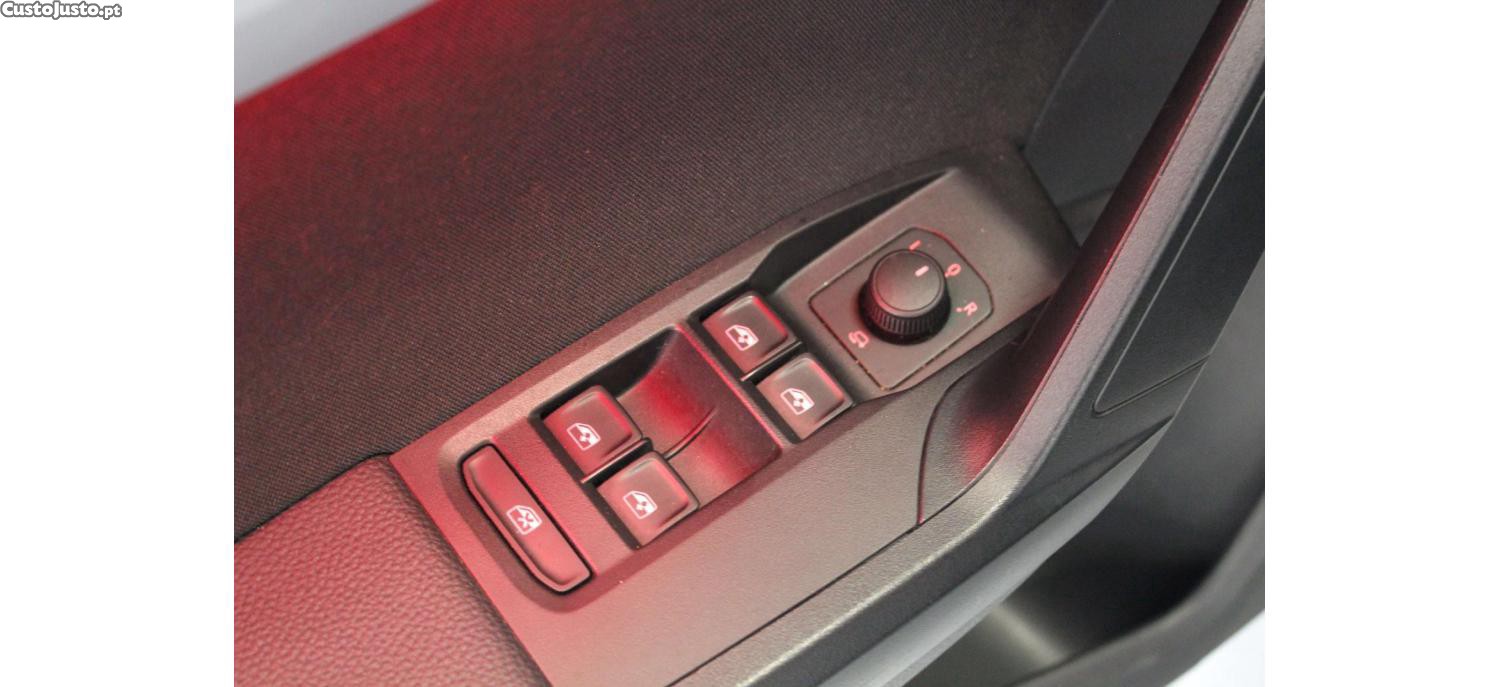 SEAT Arona 1.0 TSI FR 110cv — fotografia 19
