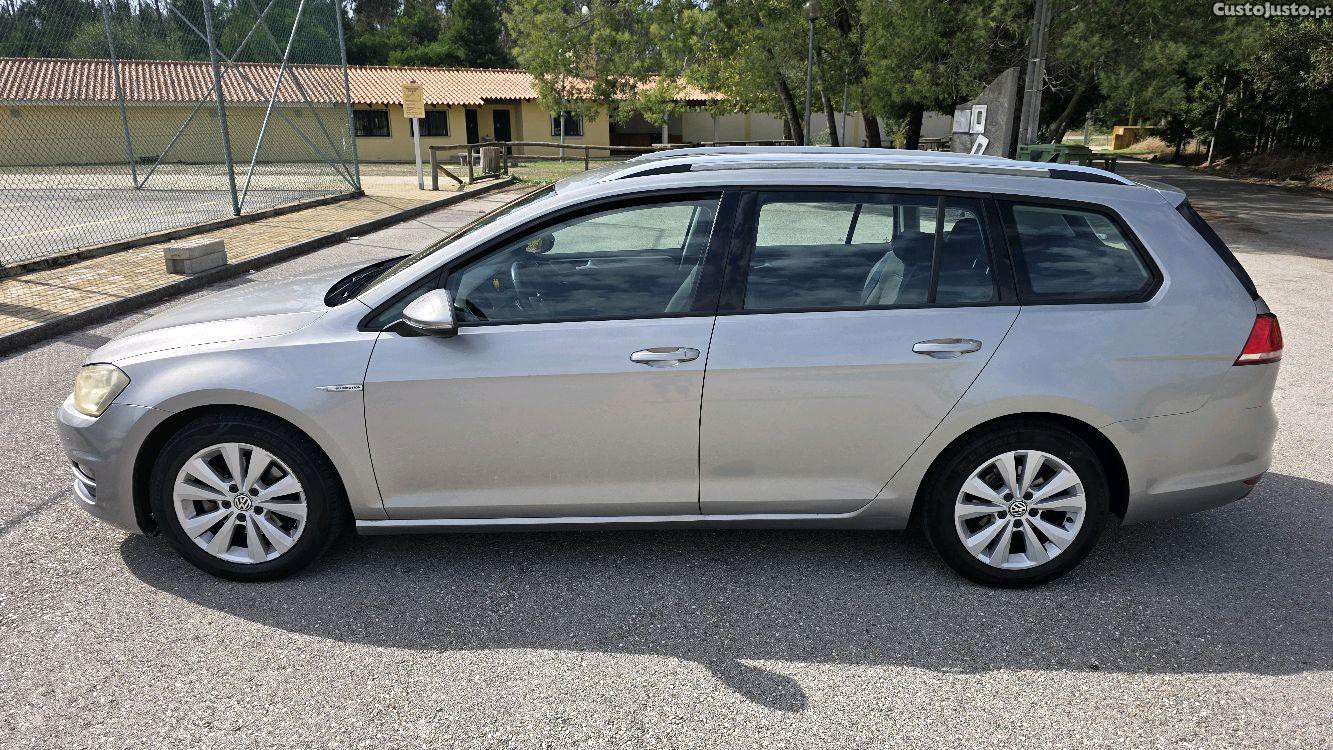 Volkswagen Golf 1.6 tdi 105cv Highline bluemotion — fotografia 11