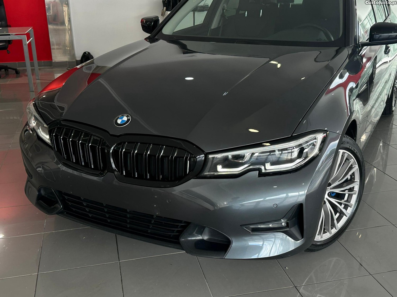 BMW 318 d Touring Line Luxury Auto — fotografia 28