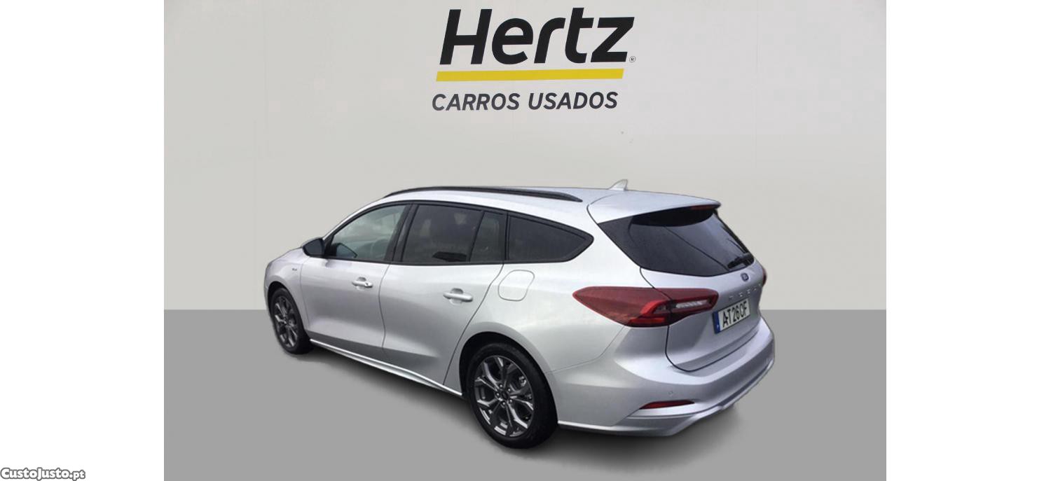 Ford Focus 1.0 EcoBoost 125cv MHEV ST-Line — fotografia 2