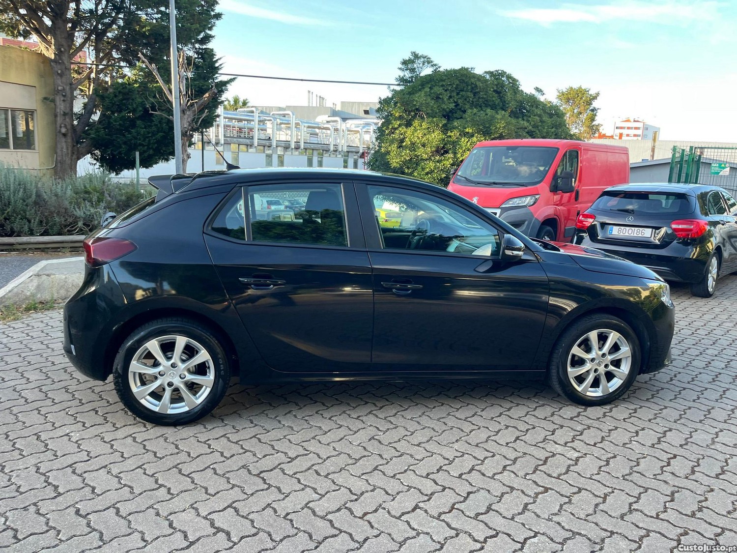 Opel Corsa 1.2 Edition — fotografia 10