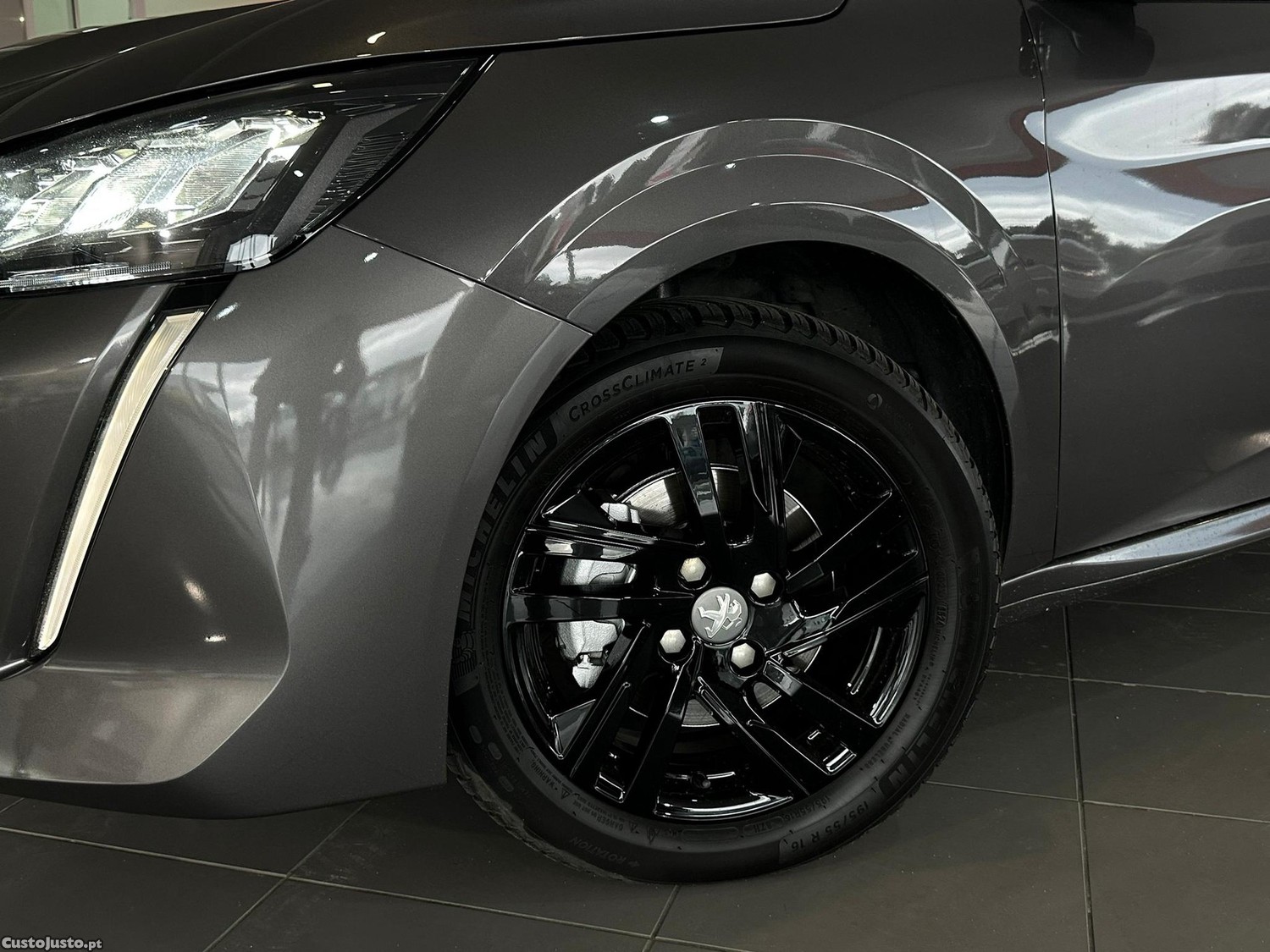 Peugeot 208 1.2 PureTech Style EAT6 - 22 — photo 3