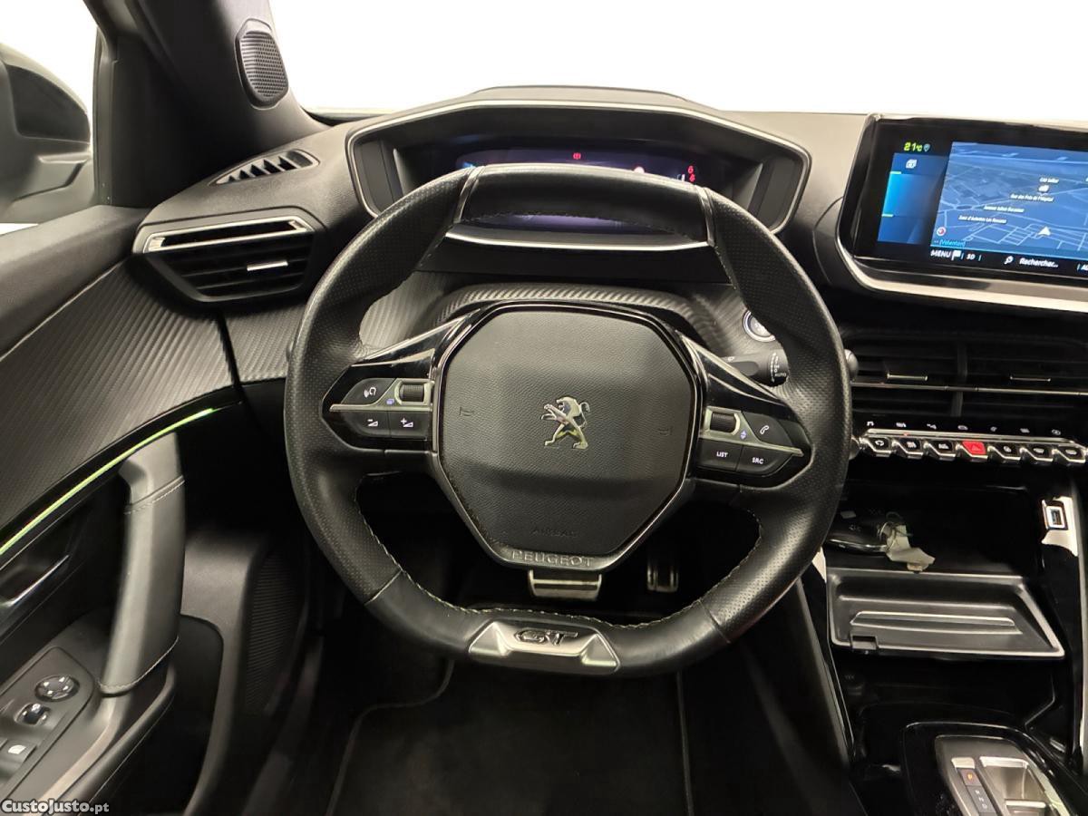 Peugeot 2008 50 kWh GT Pack - 22 — photo 5