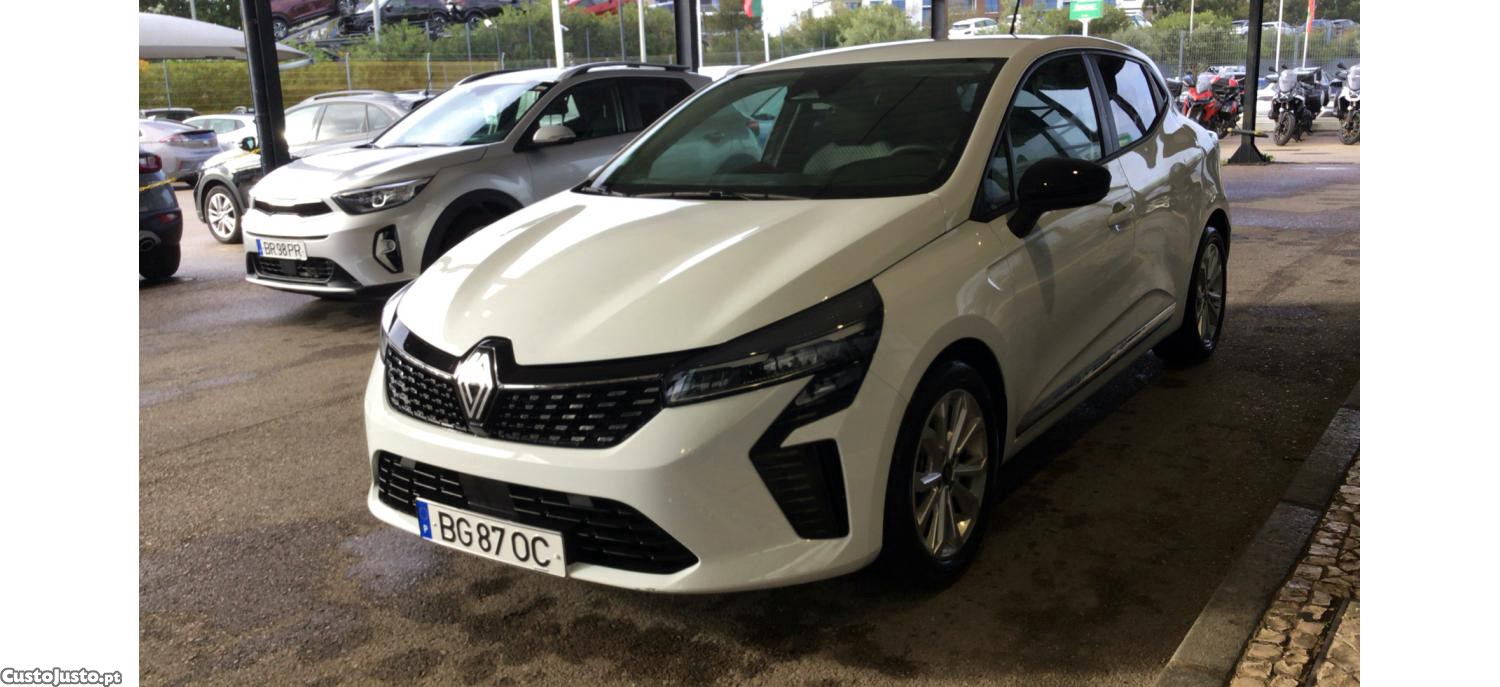 Renault Clio 1.0 Tce Evolution — fotografia 3