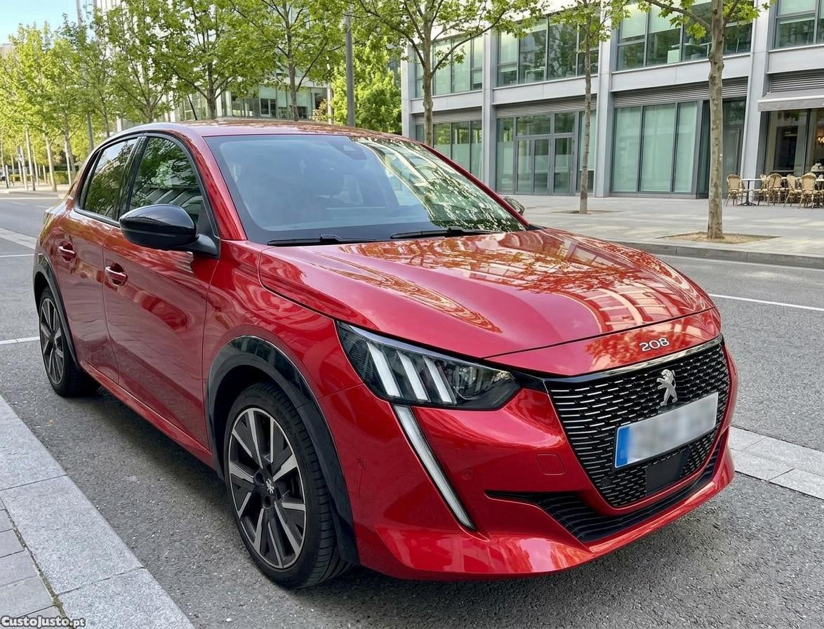 Peugeot 208 1.2 GT-LINE EAT8 — photo 5