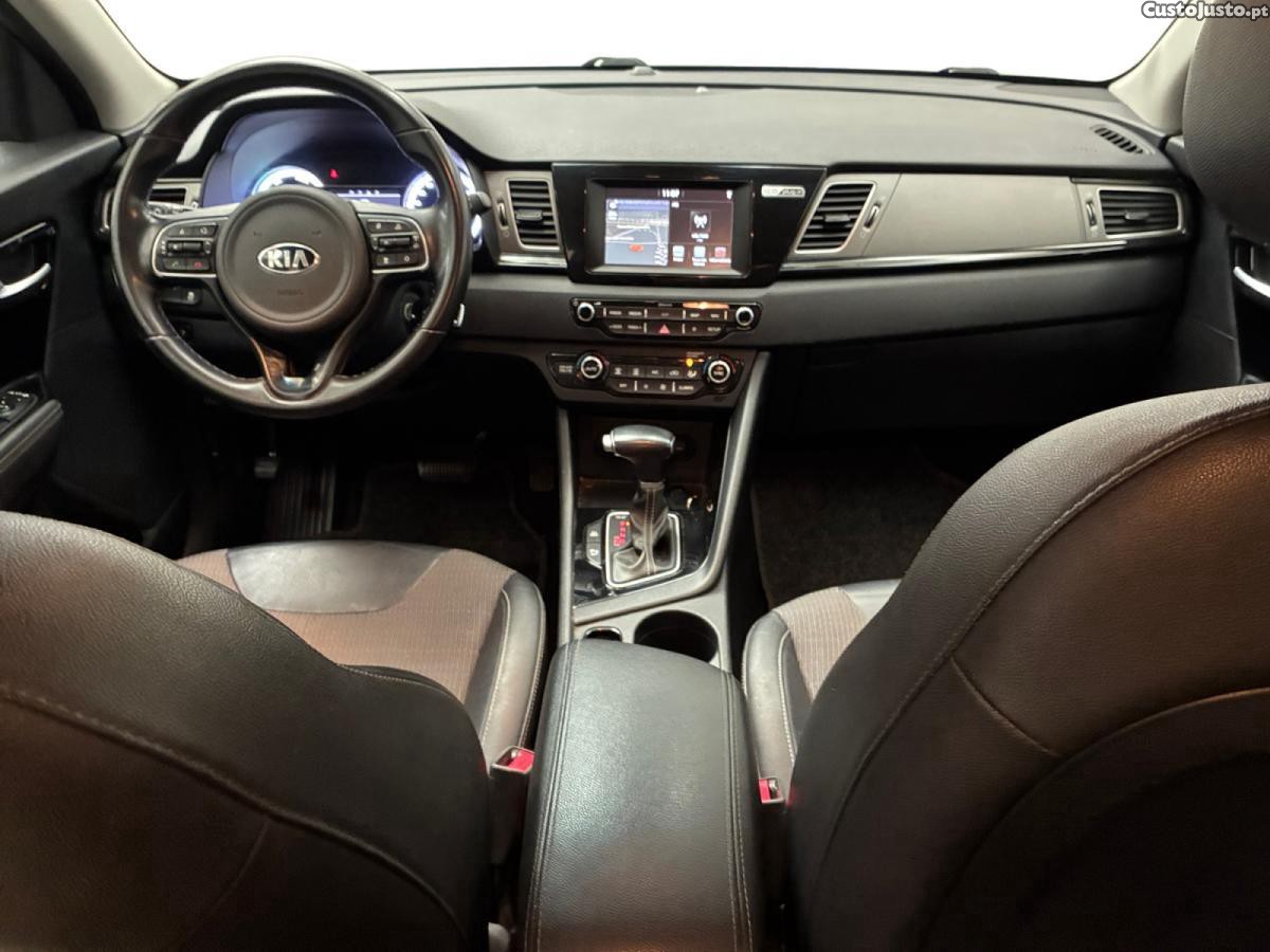 Kia  1.6 GDi Premium DCT6 - 19 — photo 4