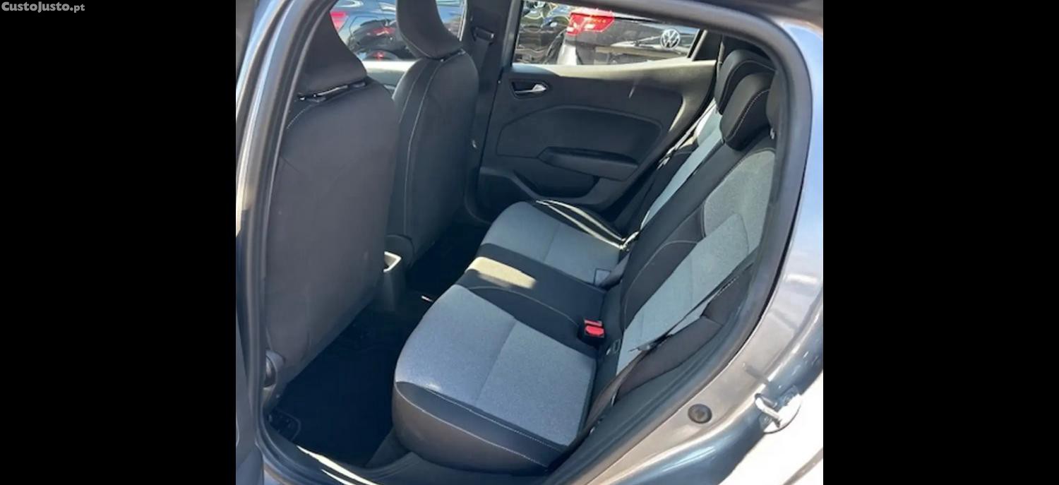 Renault Clio 1.0 Tce Evolution — fotografia 11