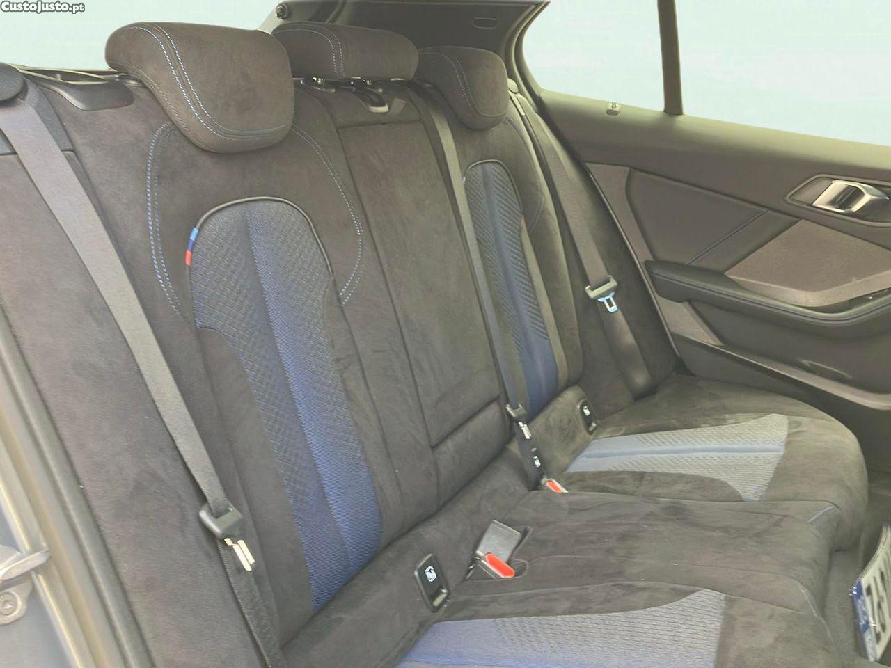 BMW 118 i Pack Desportivo M Auto — fotografia 5