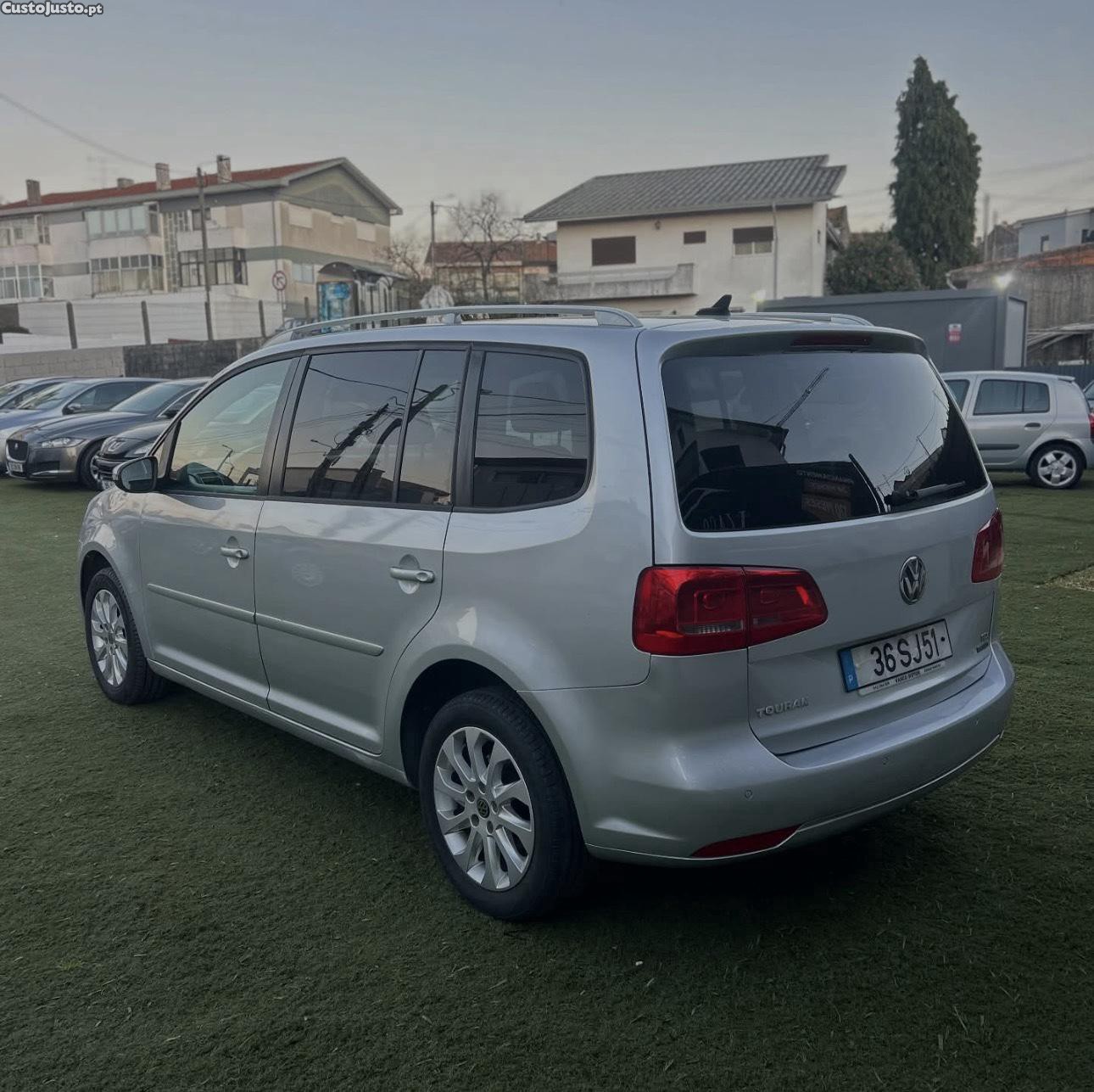 VW Touran 1.6 TDI  - 12 foto 5