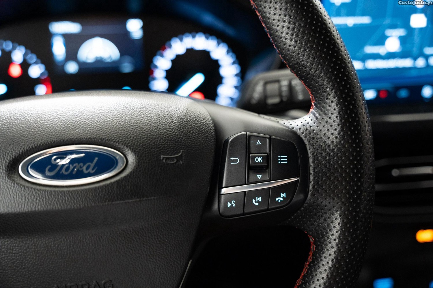 Ford Focus SW 1.0 EcoBoost MHEV ST-Line Style SIP — fotografia 13