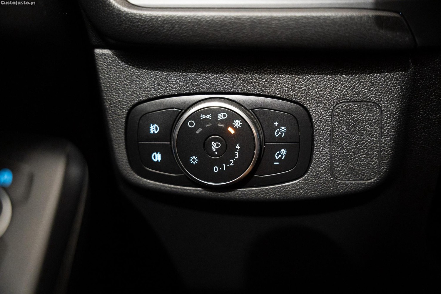 Ford Focus SW 1.0 EcoBoost MHEV ST-Line — fotografia 16