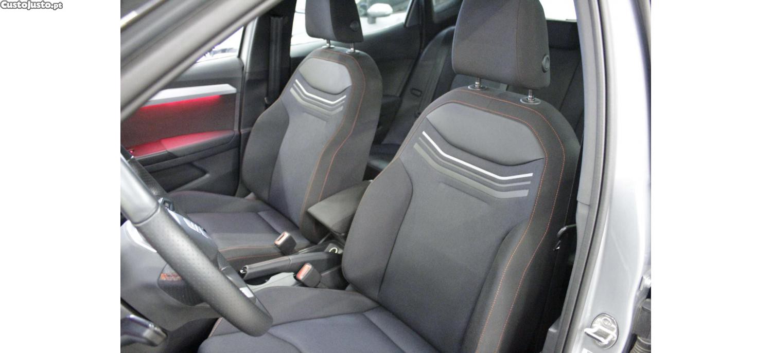 SEAT Arona 1.0 TSI FR 110cv — fotografia 18