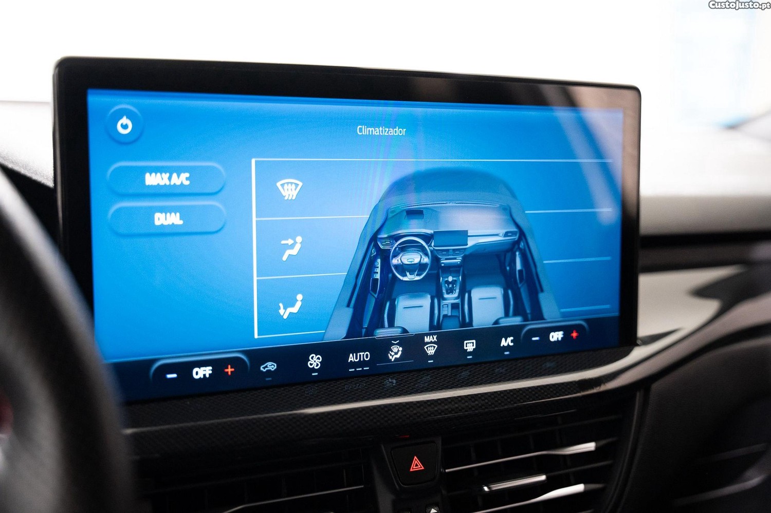 Ford Focus SW 1.0 EcoBoost MHEV ST-Line Style SIP — fotografia 10