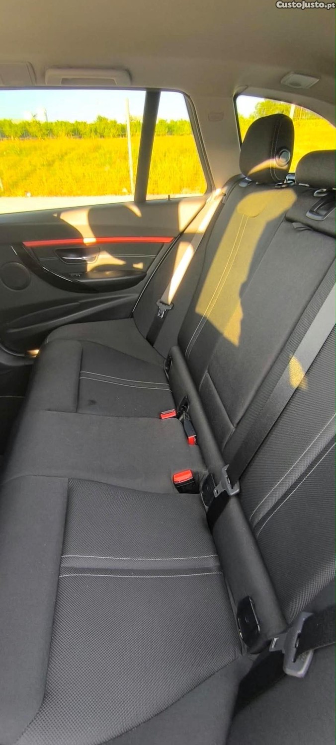 BMW 318 Touring — fotografia 3