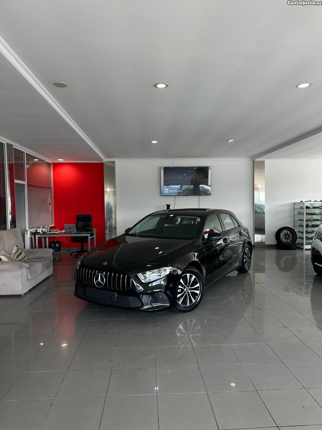 Mercedes-Benz A 180 d Style Plus — fotografia 17