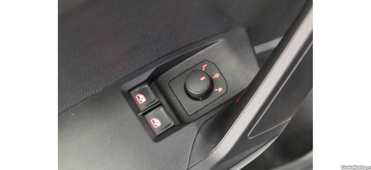 SEAT Ibiza 1.0 TSI Style 95cv — fotografia 4