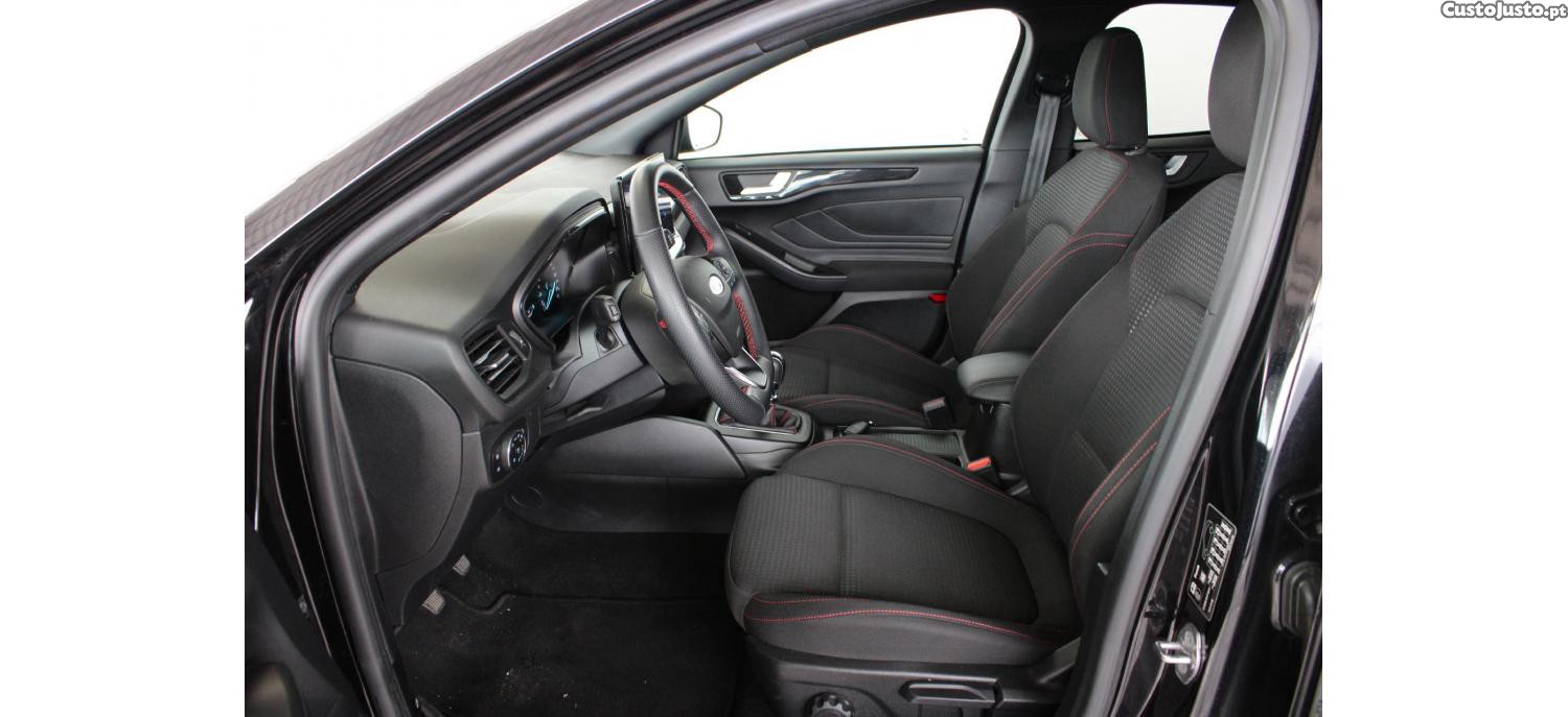 Ford Focus 1.0 EcoBoost 125cv MHEV ST-Line — fotografia 24