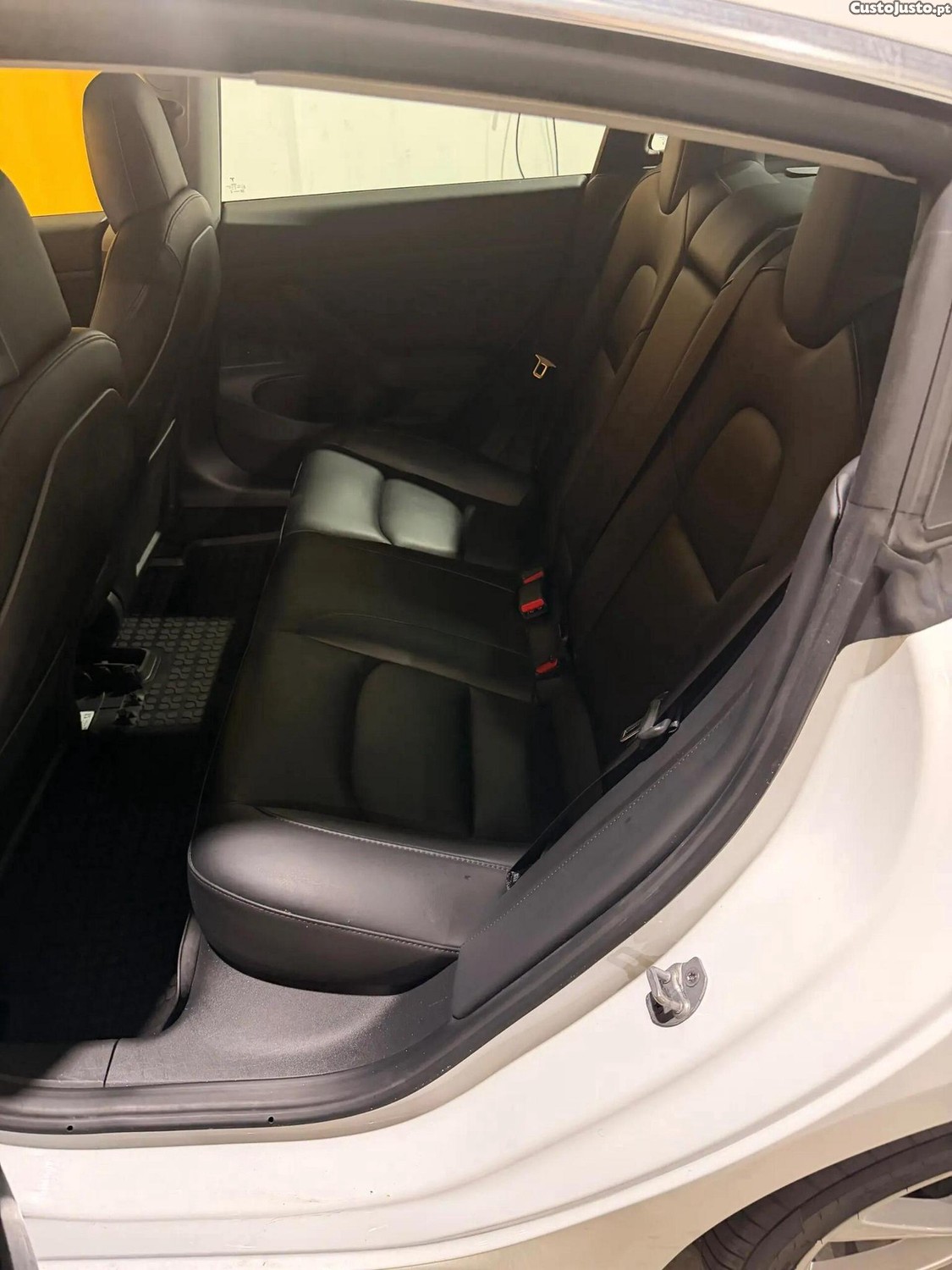 Tesla Model 3 Standard Range Plus RWD — fotografia 5