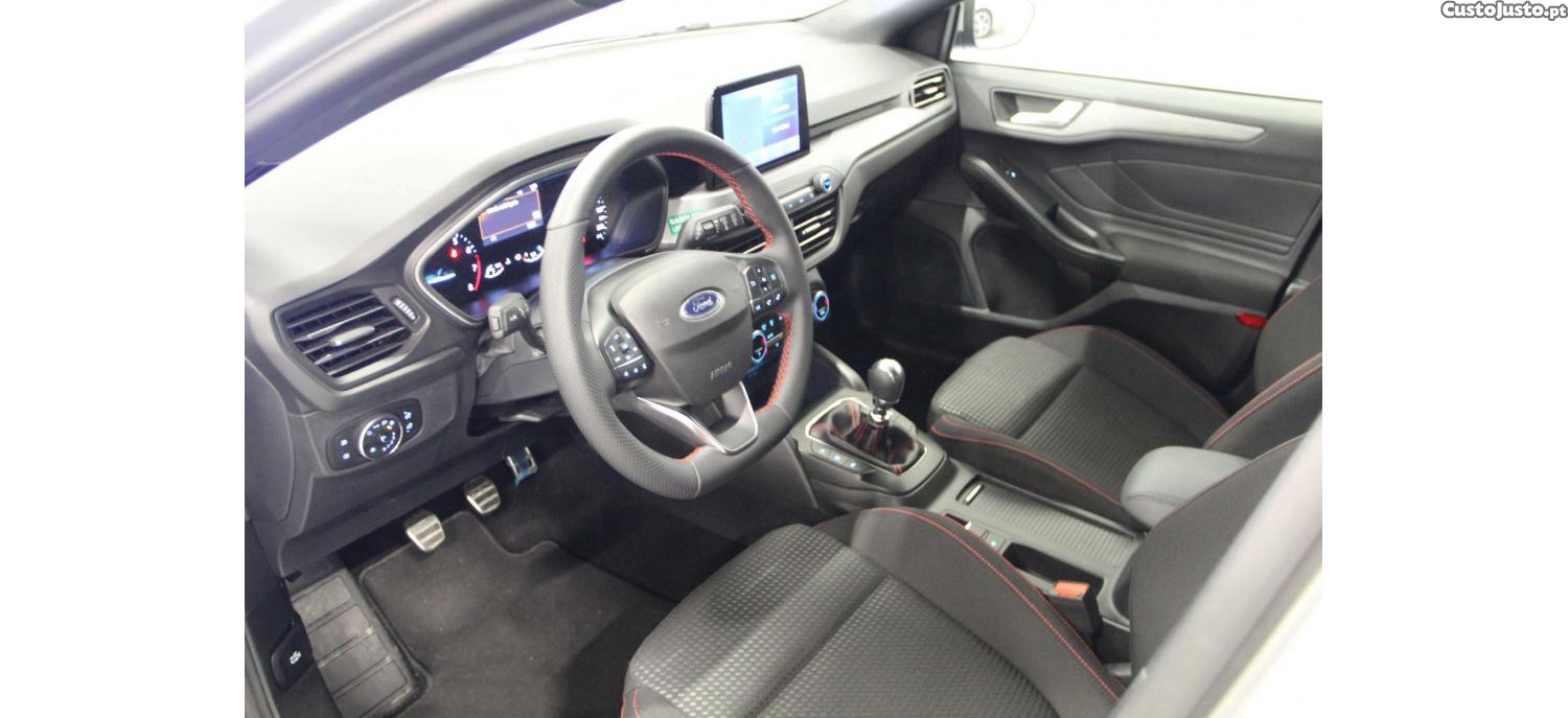 Ford Focus 1.0 EcoBoost 125cv MHEV ST-Line — fotografia 25