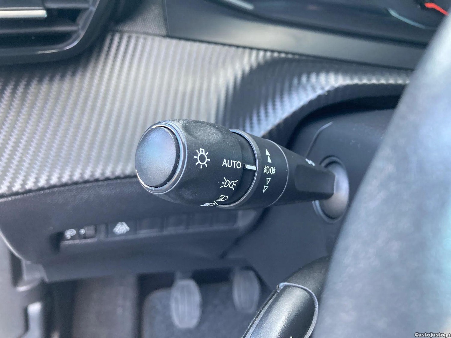 Peugeot 2008 1.5 BlueHDi Active P — fotografia 14