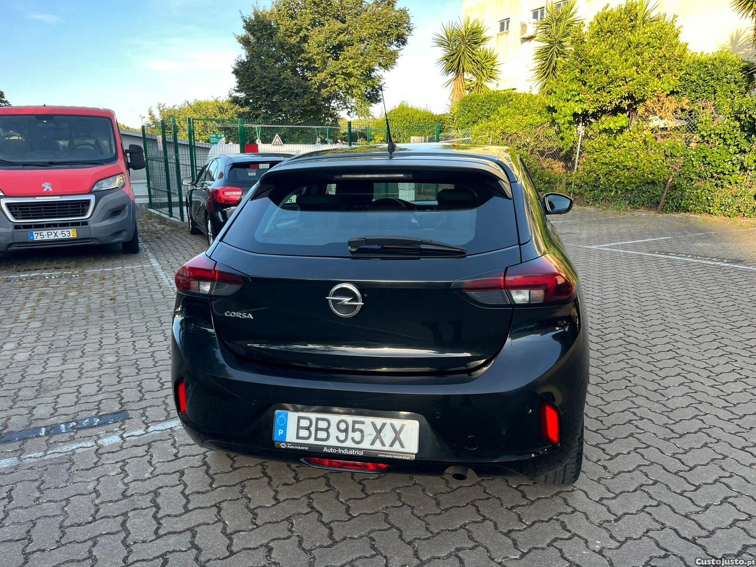 Opel Corsa 1.2 Edition — fotografia 8