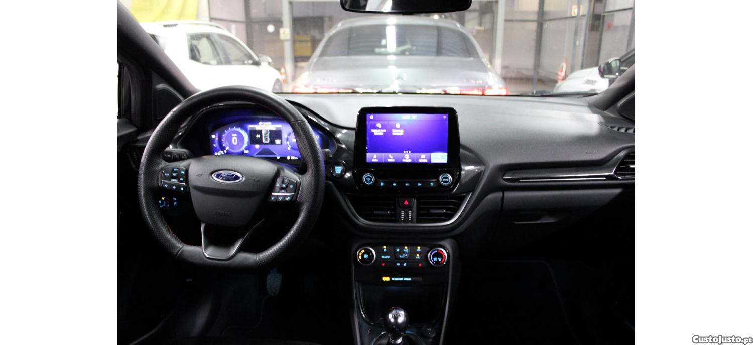 Ford Puma 1.0 EcoBoost MHEV ST-Line X Vivid Ruby Edition — fotografia 8