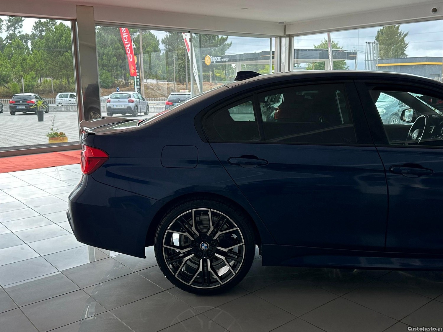 BMW 318 d Pack M Shadow Auto — fotografia 17