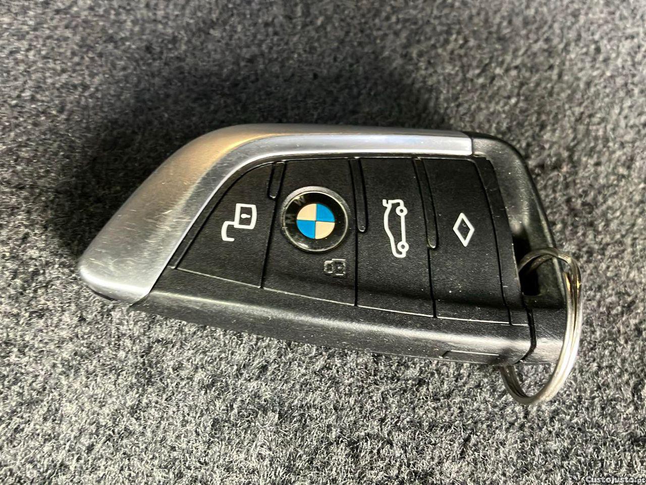 BMW 118 i Pack Desportivo M Auto — fotografia 3