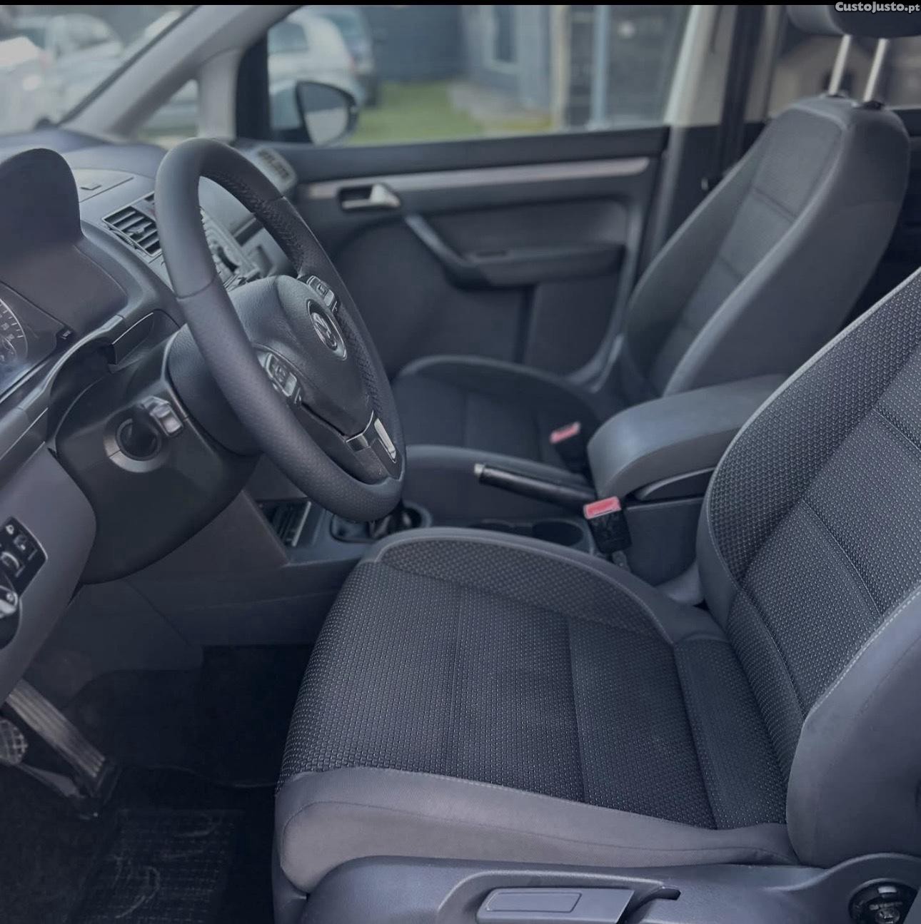VW Touran 1.6 TDI  - 12 foto 3