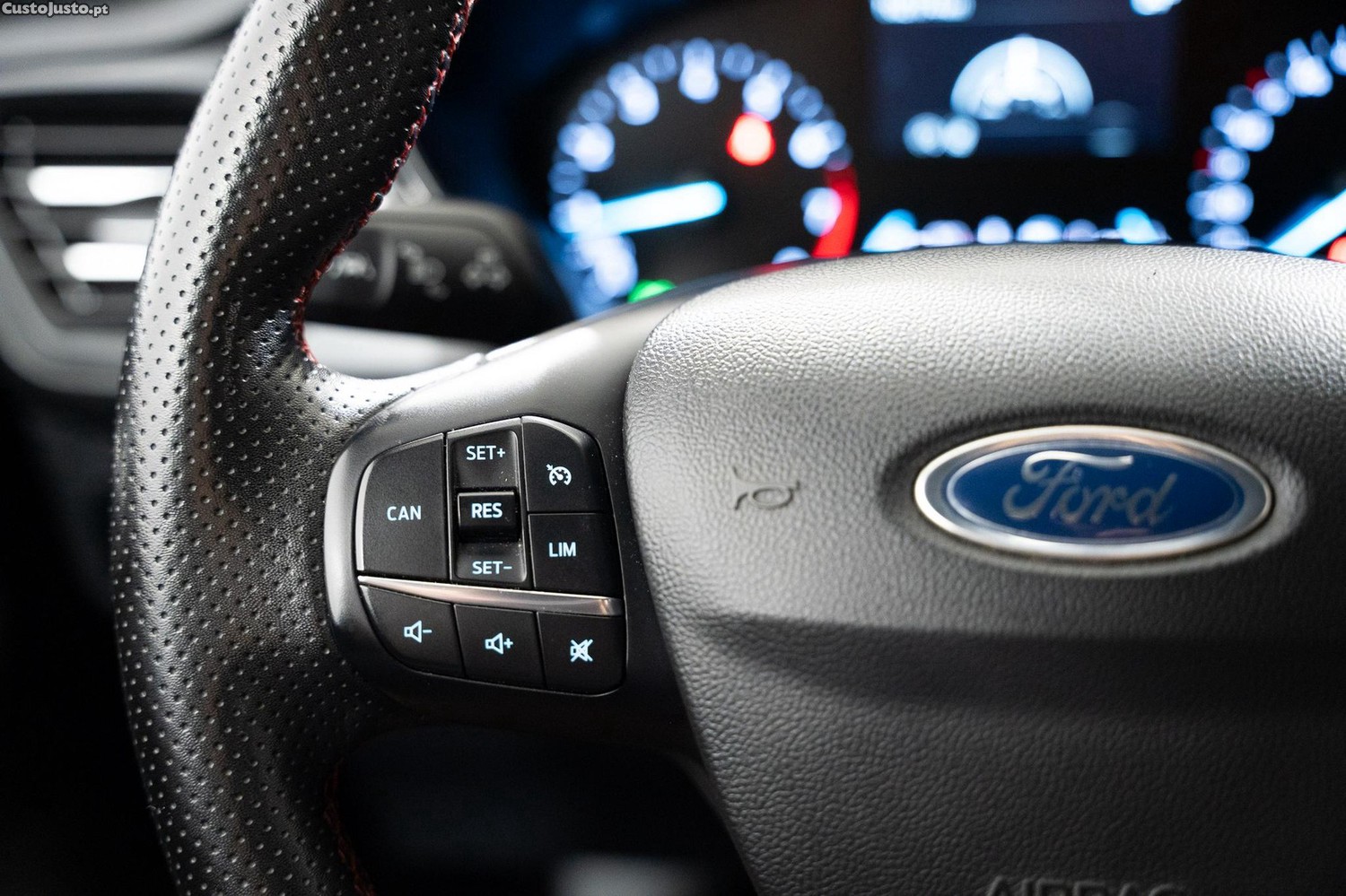 Ford Focus SW 1.0 EcoBoost MHEV ST-Line — fotografia 15