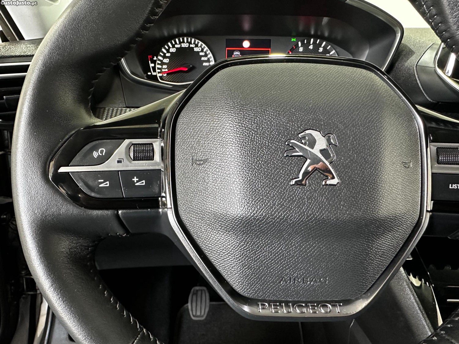 Peugeot 2008 1.5 BLUEHDI ACTIVE PACK 110CV - NACIONAL - 71926 KM — fotografia 19
