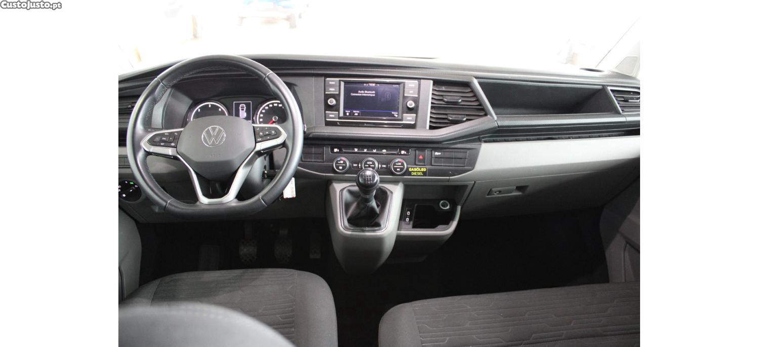 Volkswagen Caravelle Comfortline 2.0 TDI 150cv — fotografia 16