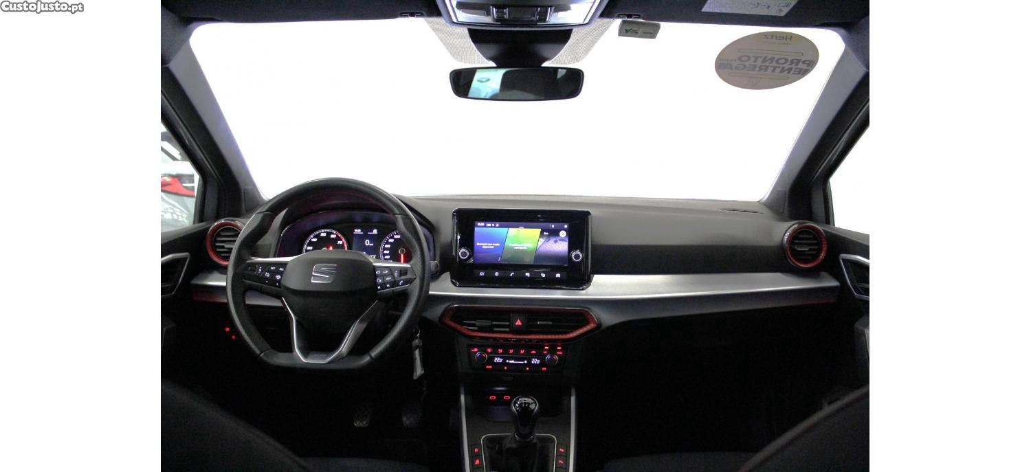 SEAT Arona 1.0 TSI FR 110cv — fotografia 16